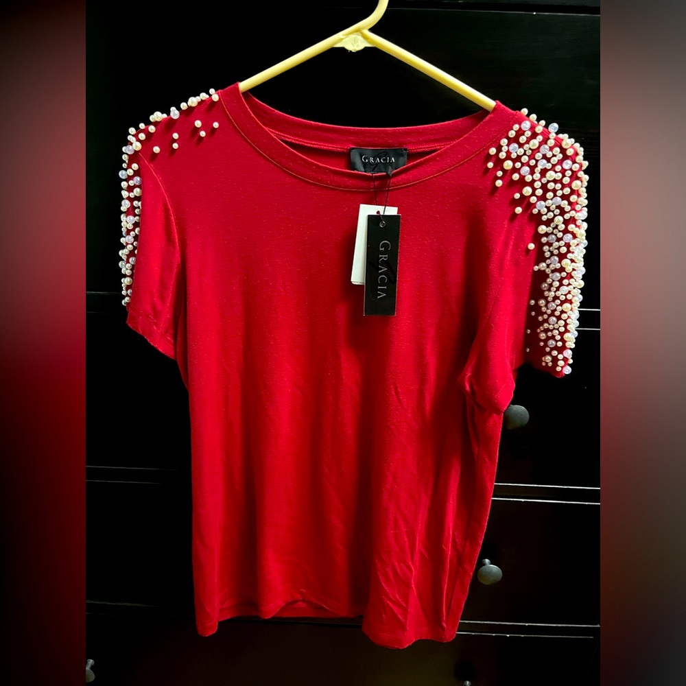 Gracia short sleeve shirt with pearl embellishments